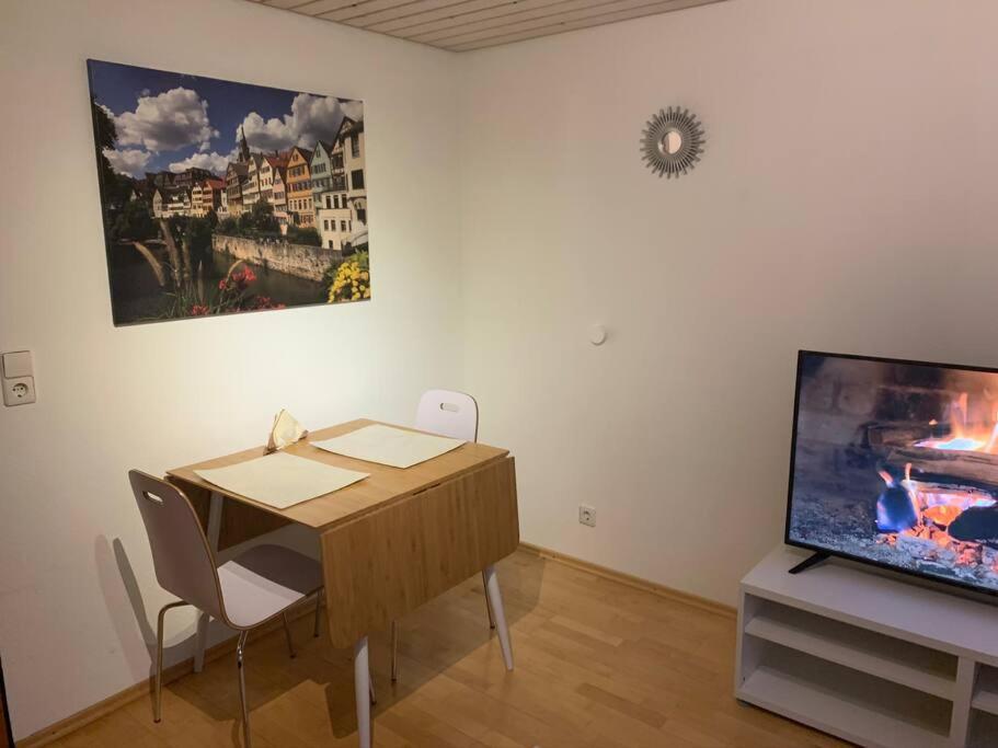 2-Zimmer-Nichtraucher-Ferienwohnung Strobel Tübingen Exteriör bild